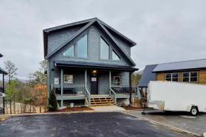 Little Sister's Cabin Pigeon Forge